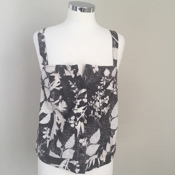 HD in Paris for Anthro Laurel Floral Tank Top - Picture 3 of 8